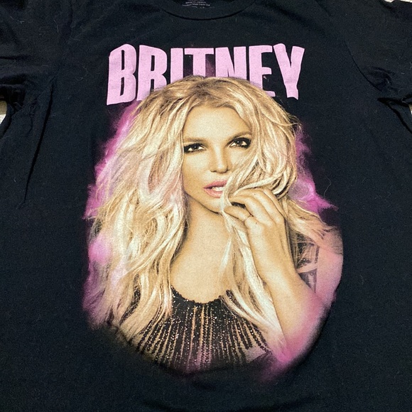 3/$20 Brittney Spears 2018 Concert Shirt - Picture 2 of 3